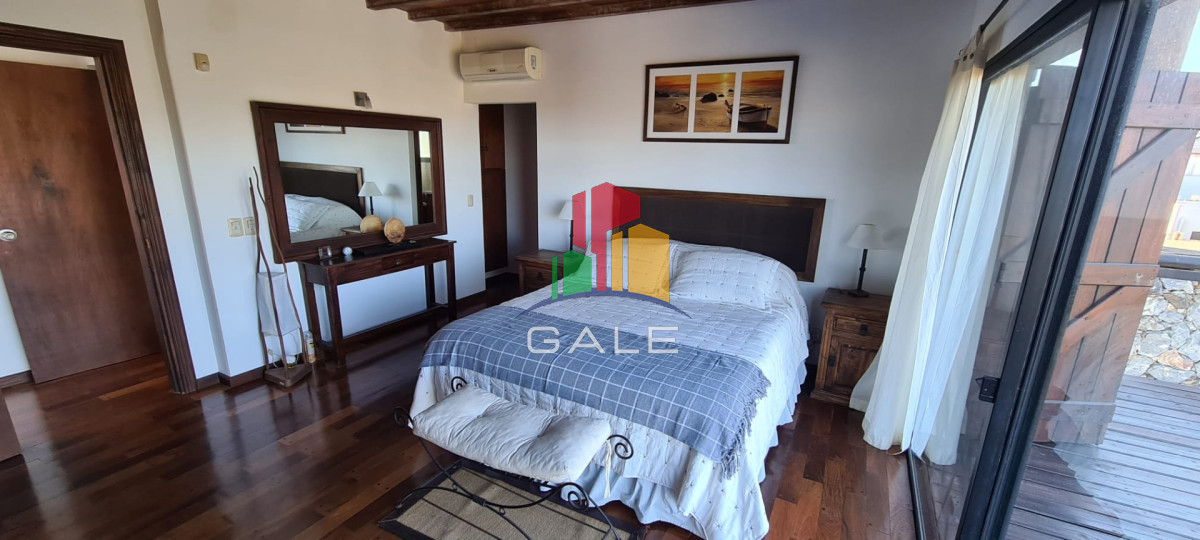 Casa ID.4540 - Casa en venta de 4 dormitorios en Jose Igancio 