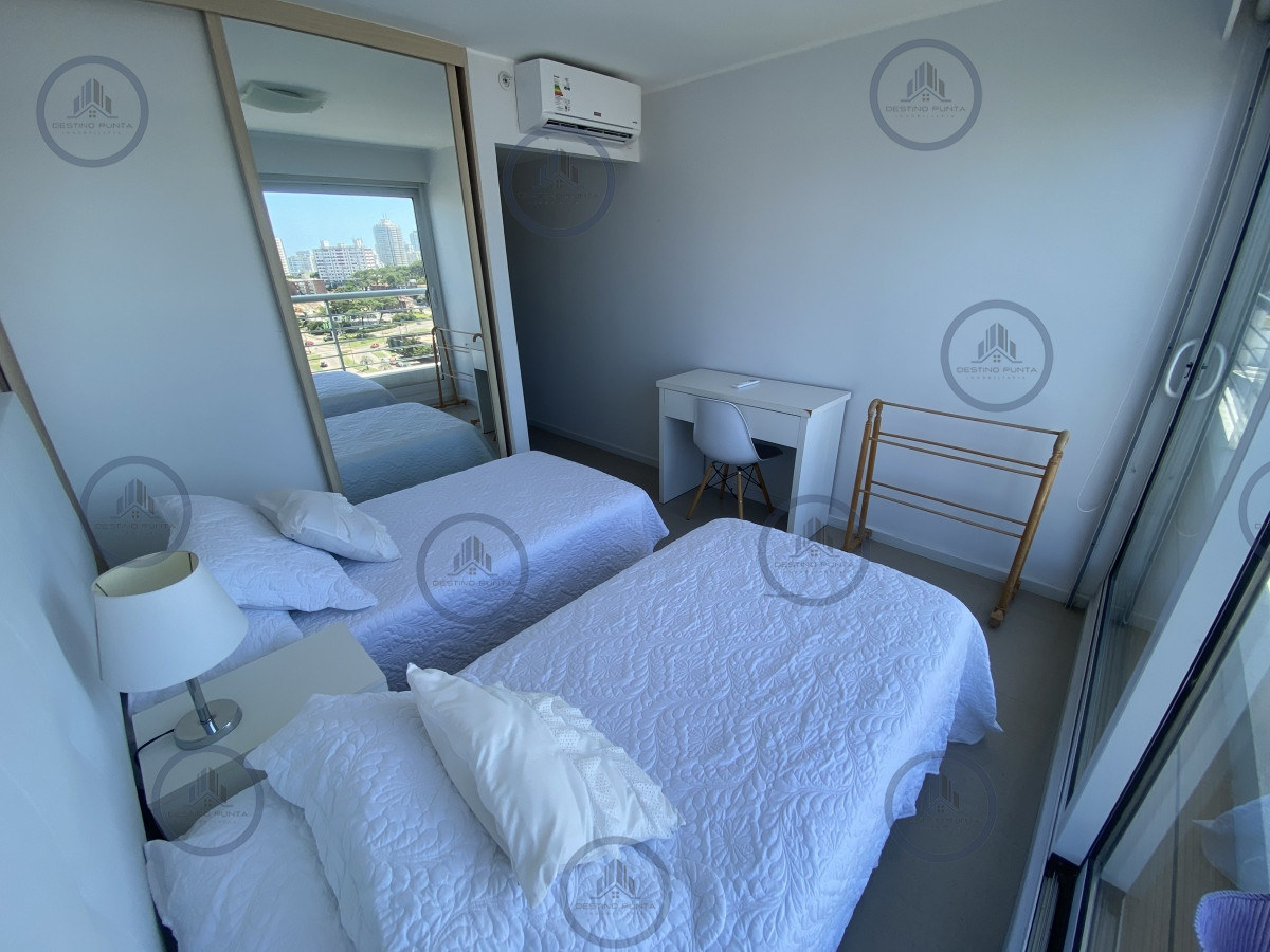 Apartamento ID.2533 - Apartamento en Venta y Alquiler, Mansa, Punta del Este, 3 Dormitorios