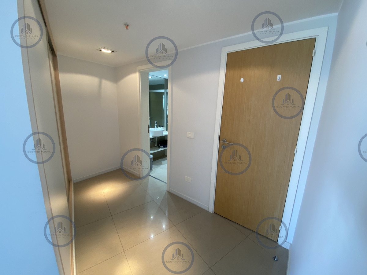 Apartamento ID.2533 - Apartamento en Venta y Alquiler, Mansa, Punta del Este, 3 Dormitorios