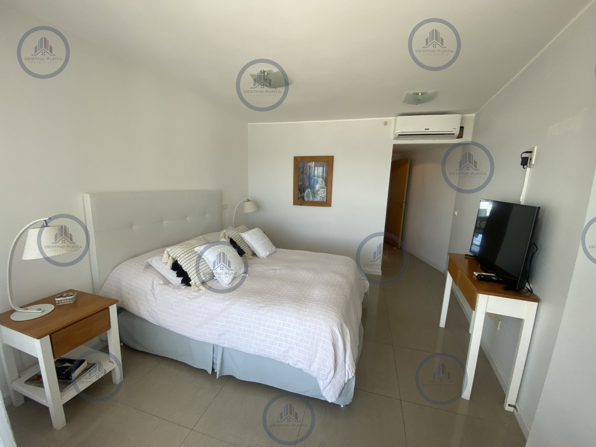 Apartamento ID.2533 - Apartamento en Venta y Alquiler, Mansa, Punta del Este, 3 Dormitorios