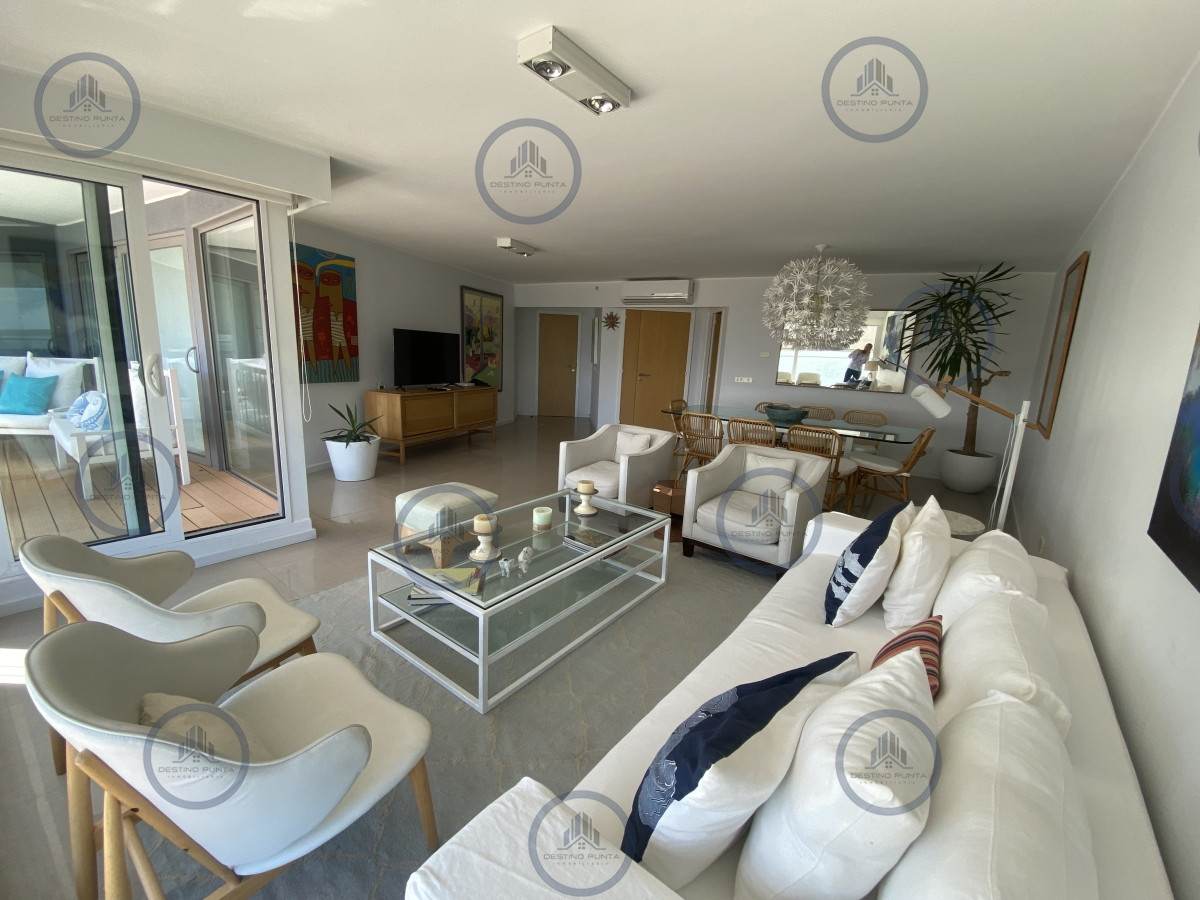 Apartamento ID.2533 - Apartamento en Venta y Alquiler, Mansa, Punta del Este, 3 Dormitorios
