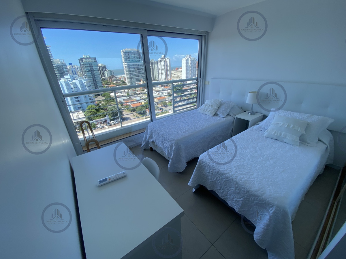 Apartamento ID.2533 - Apartamento en Venta y Alquiler, Mansa, Punta del Este, 3 Dormitorios