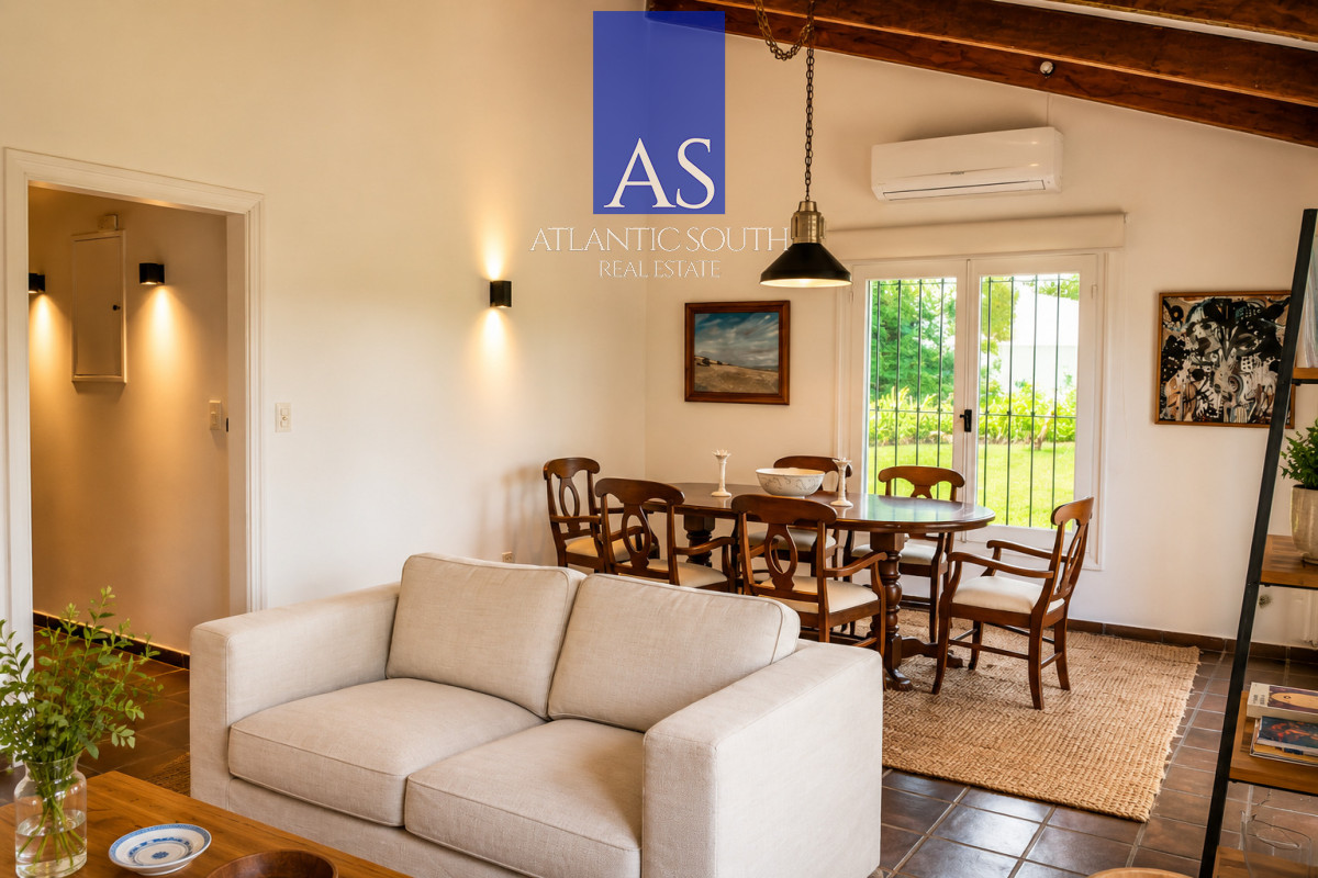 Casa ID.4689 - Casa 3 dormitorios semi reciclada a pasos del mar Playa Mansa Punta del Este