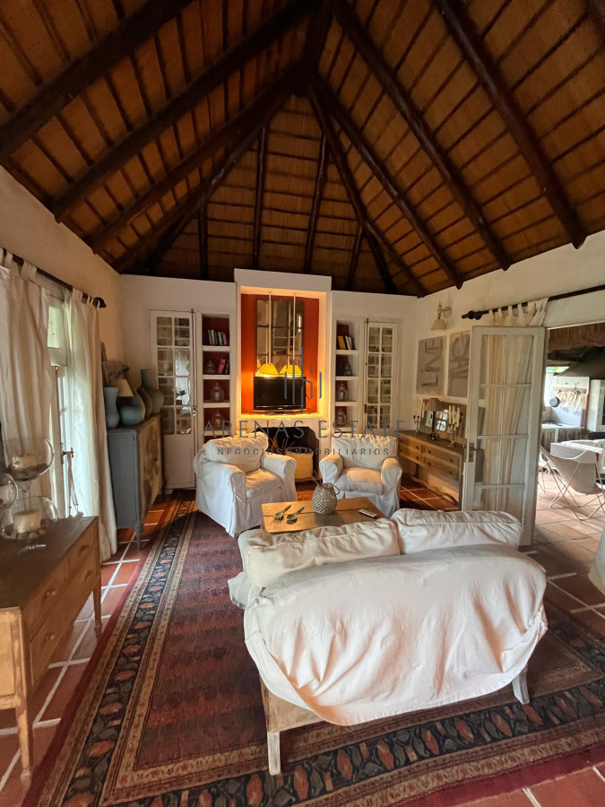 Casa ID.4261 - Oportunidad Casa 4 dormitorios en Pinares 