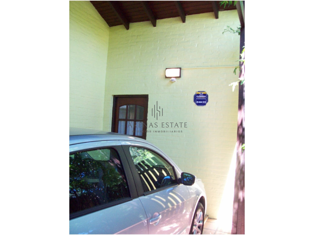 Casa ID.2099 - Casa en Venta y Alquiler, Mansa, Punta del Este, 4 Dormitorios.