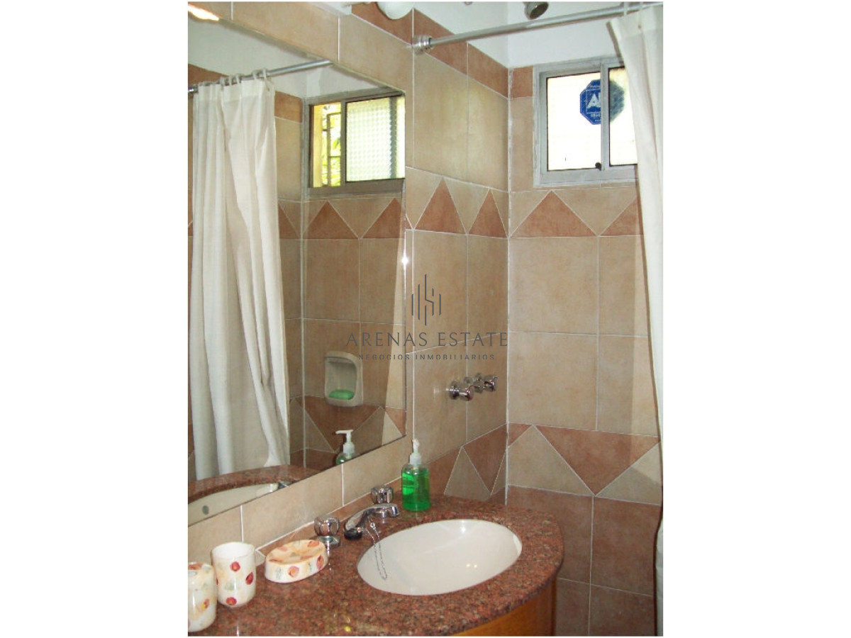 Casa ID.2099 - Casa en Venta y Alquiler, Mansa, Punta del Este, 4 Dormitorios.