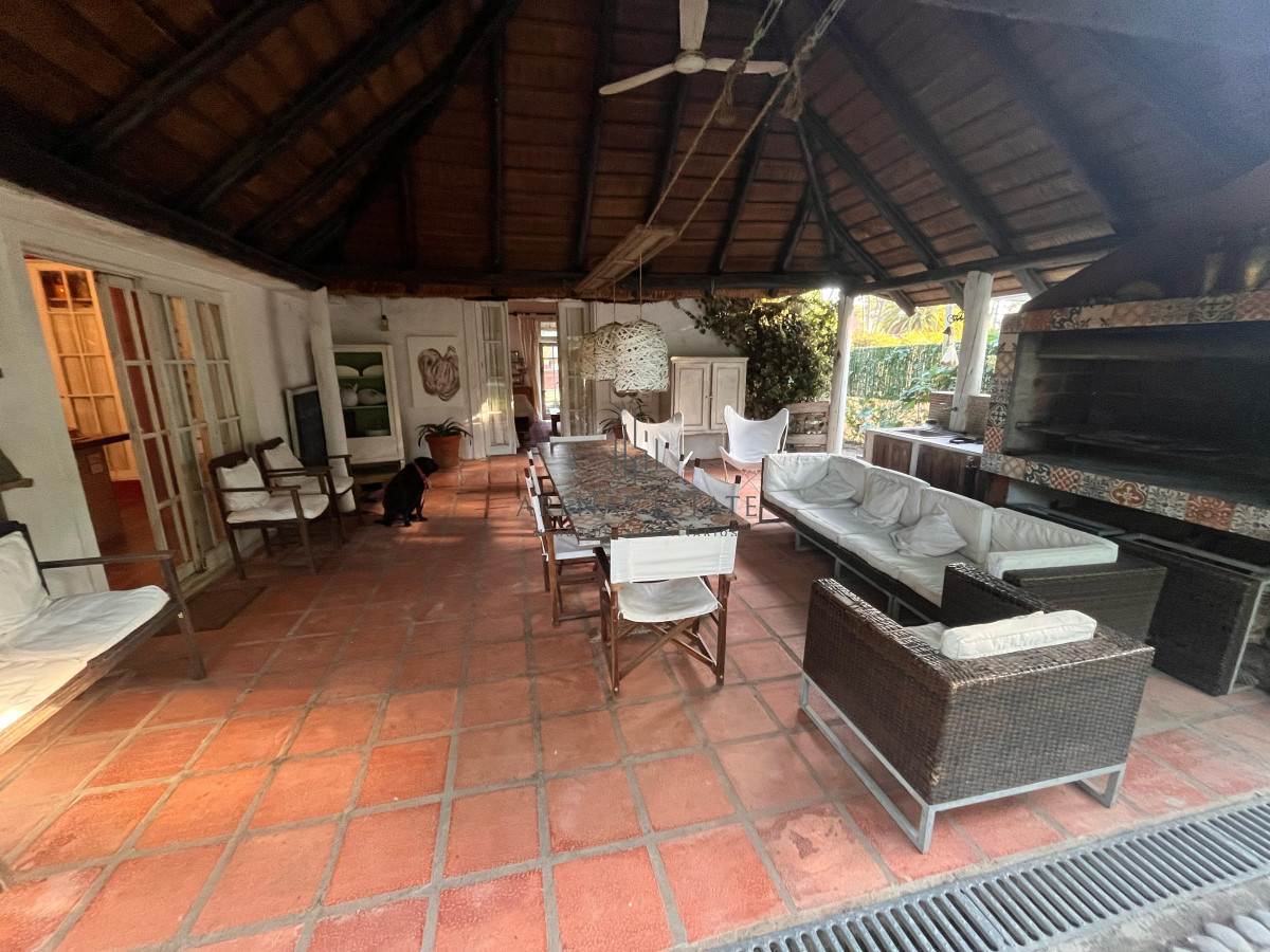 Casa ID.4261 - Oportunidad Casa 4 dormitorios en Pinares 