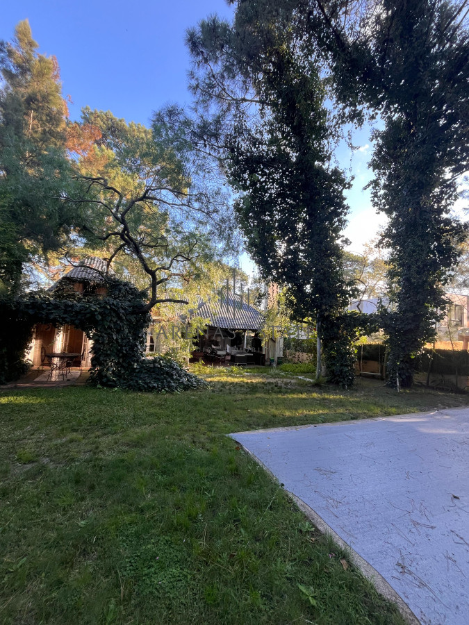 Casa ID.4261 - Oportunidad Casa 4 dormitorios en Pinares 