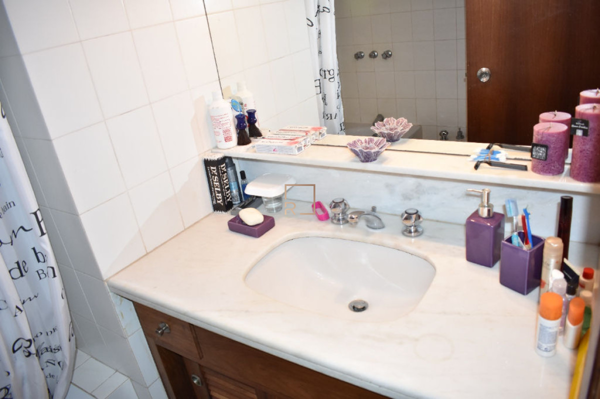 Apartamento ID.362 - Apartamento en Venta y Alquiler, Peninsula, Punta del Este, 2 Dormitorios.