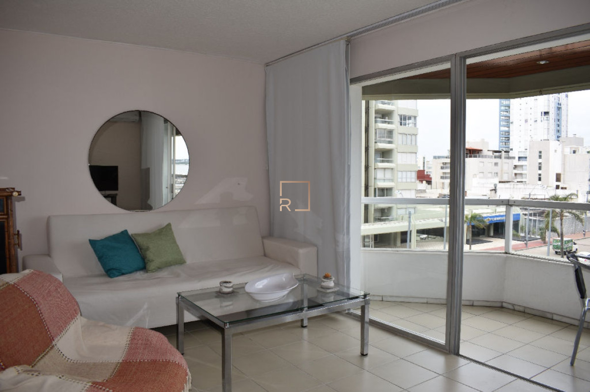 Apartamento ID.362 - Apartamento en Venta y Alquiler, Peninsula, Punta del Este, 2 Dormitorios.