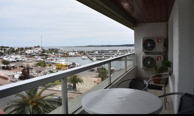 Apartamento en Venta y Alquiler, Peninsula, Punta del Este, 2 Dormitorios.