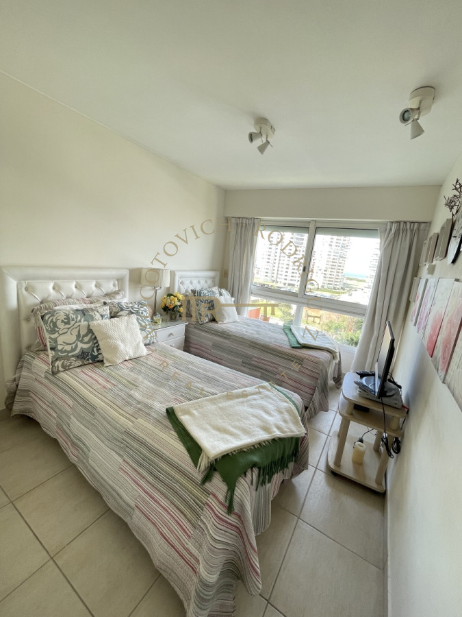 Apartamento ID.2904 - Apartamento en Venta , Mansa, Punta del Este, 3 Dormitorios.