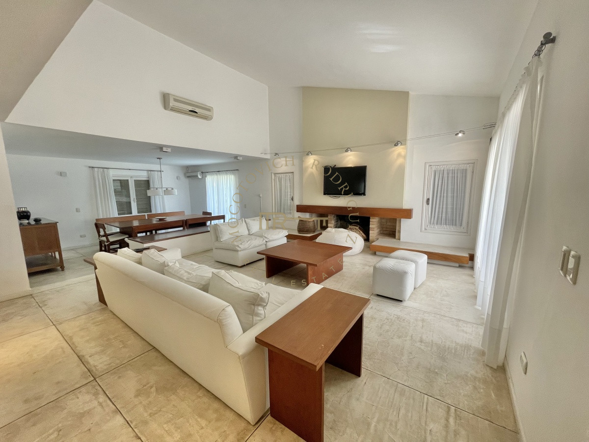 Casa ID.1212 - Casa en Venta y Alquiler en Punta del Este