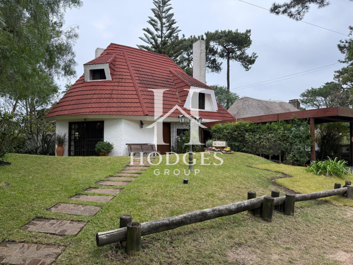 Casa ID.277 - A pocas cuadras de la playa - Casa en Venta, 4 dormitorios, Pinares