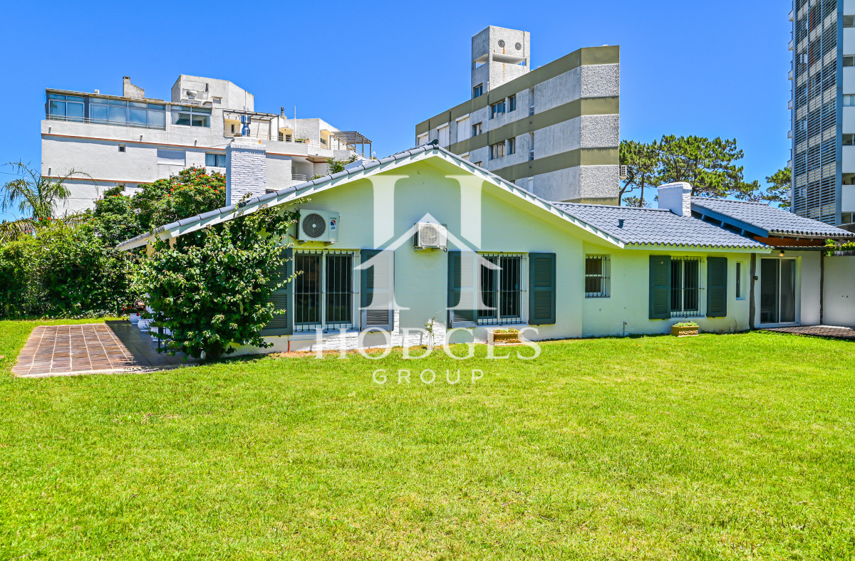 Casa ID.105 - Casa en Venta, Mansa, Punta del Este, 3 Dormitorios.