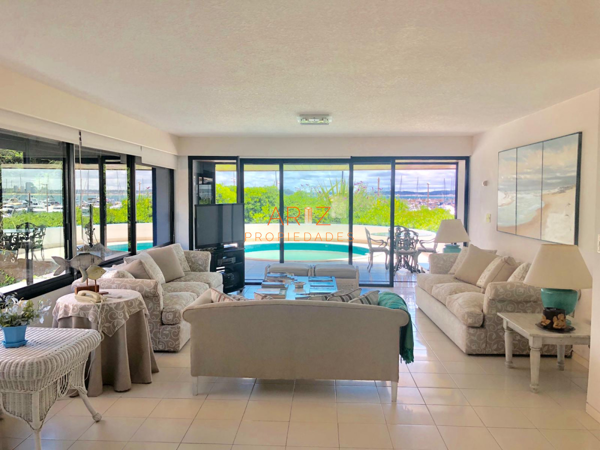 Apartamento ID.309 - VENDO APARTAMENTO 3 DORMITORIOS PUERTO PUNTA DEL ESTE EXCLUSIVO