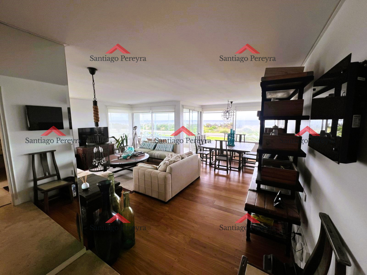 Apartamento ID.12975 - Apartamento en Venta y Alquiler, Brava, Punta del Este, 3 Dormitorios.