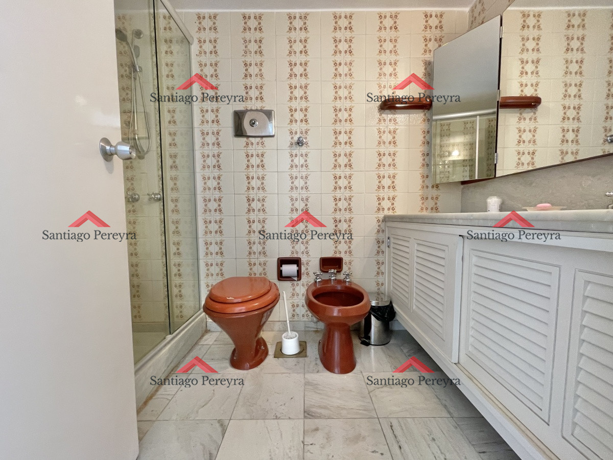 Apartamento ID.13357 - Apartamento en Venta y Alquiler, Mansa, Punta del Este, 3 Dormitorios.