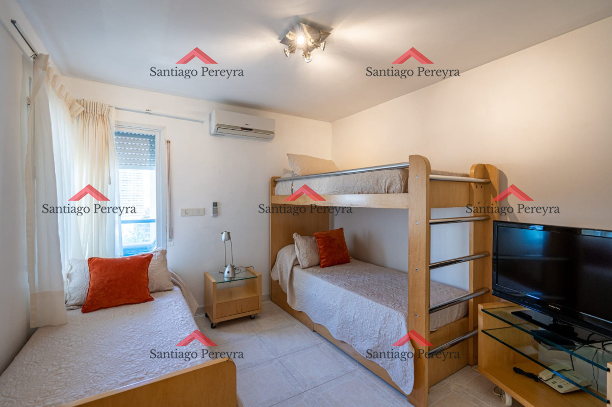 Apartamento ID.7991 - Apartamento en Venta y Alquiler, Mansa, Punta del Este