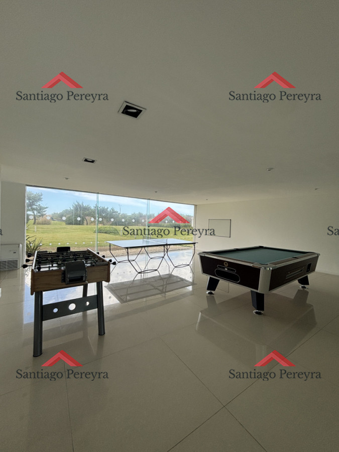 Apartamento ID.7962 - Apartamento en Venta y Alquiler, Brava, Punta del Este, 3 Dormitorios.