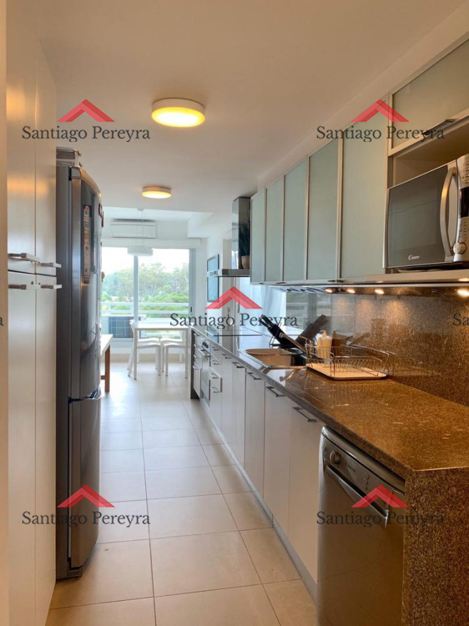 Apartamento ID.7964 - Apartamento en Venta y Alquiler, Brava, Punta del Este, 3 Dormitorios.