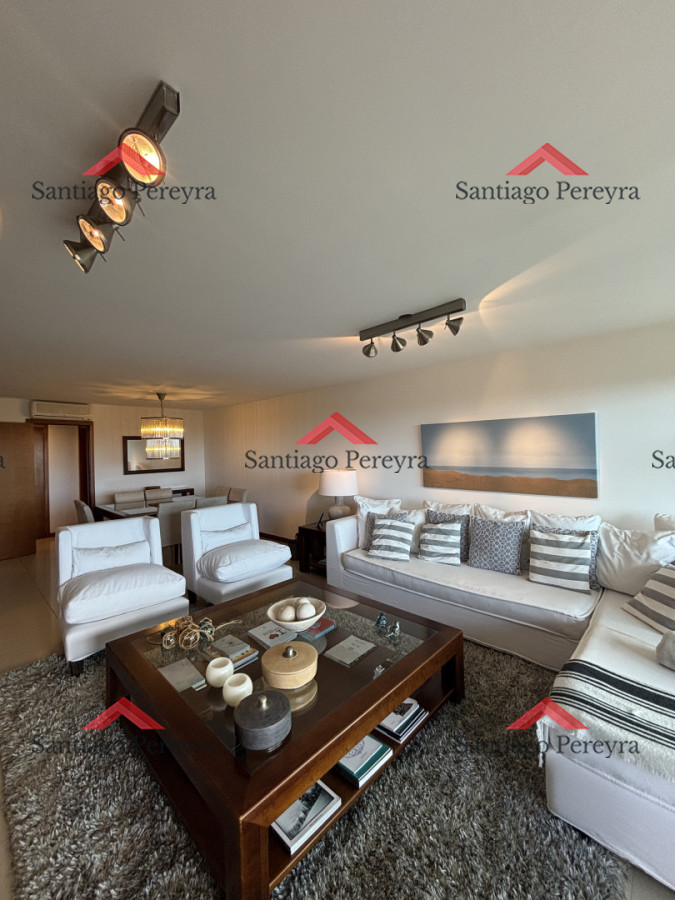 Apartamento ID.7962 - Apartamento en Venta y Alquiler, Brava, Punta del Este, 3 Dormitorios.