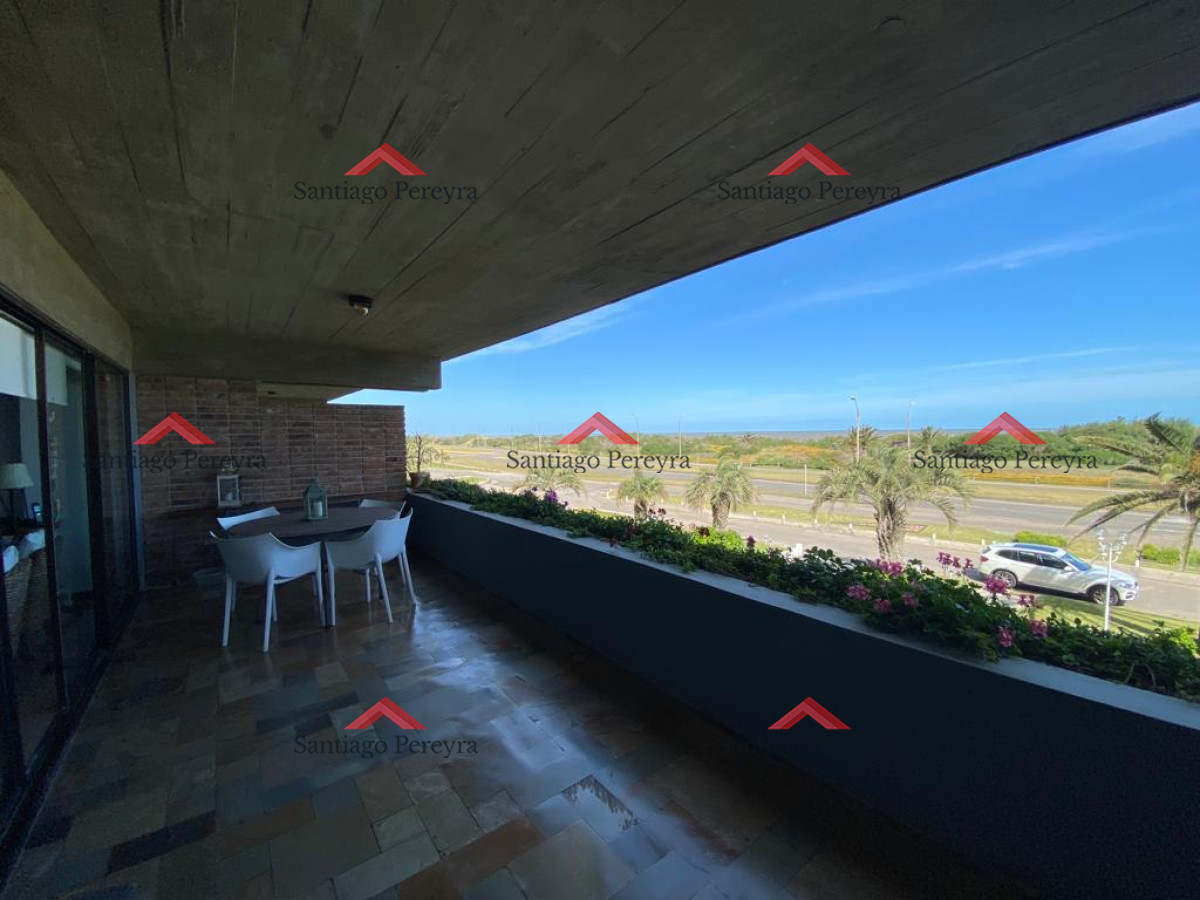 Apartamento ID.7971 - Apartamento en Venta y Alquiler, Brava, Punta del Este, 2 Dormitorios.