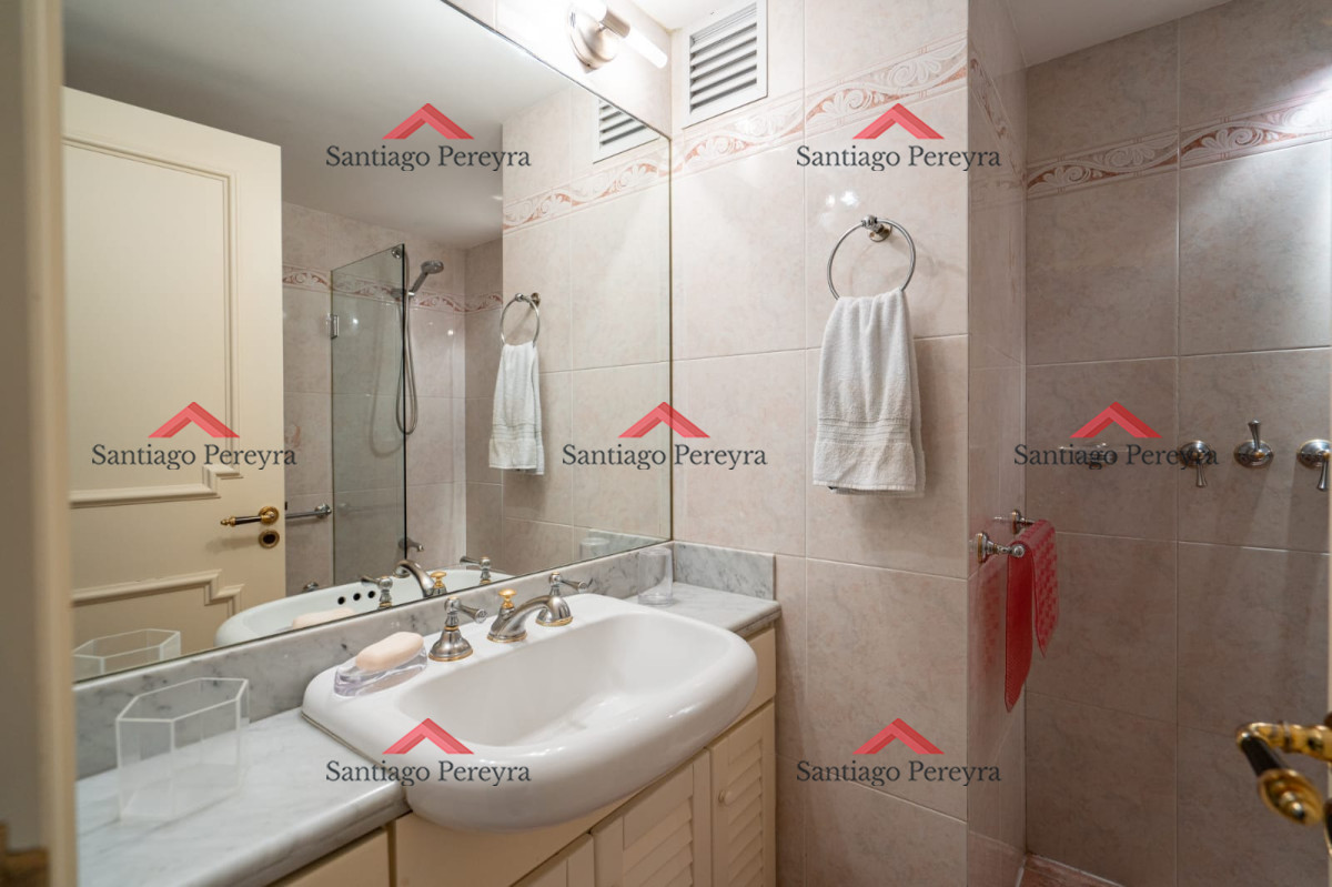 Apartamento ID.7991 - Apartamento en Venta y Alquiler, Mansa, Punta del Este