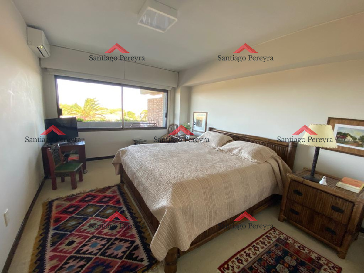 Apartamento ID.7971 - Apartamento en Venta y Alquiler, Brava, Punta del Este, 2 Dormitorios.
