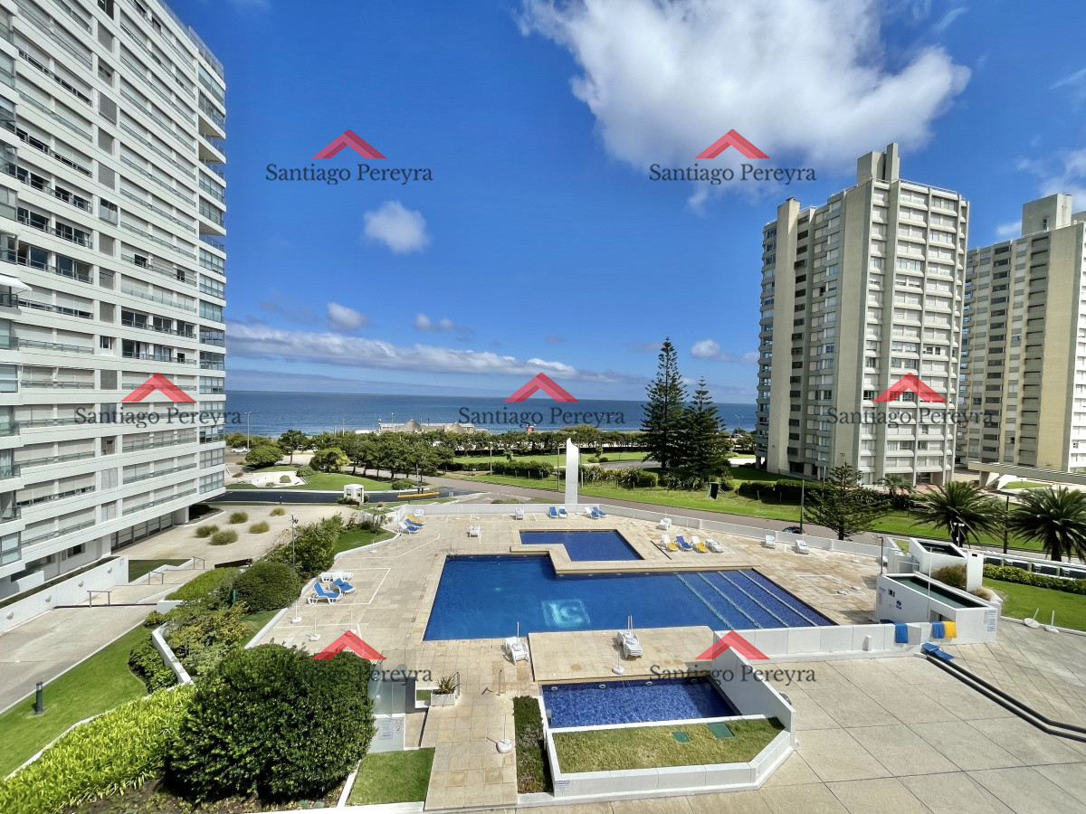 Apartamento ID.13357 - Apartamento en Venta y Alquiler, Mansa, Punta del Este, 3 Dormitorios.