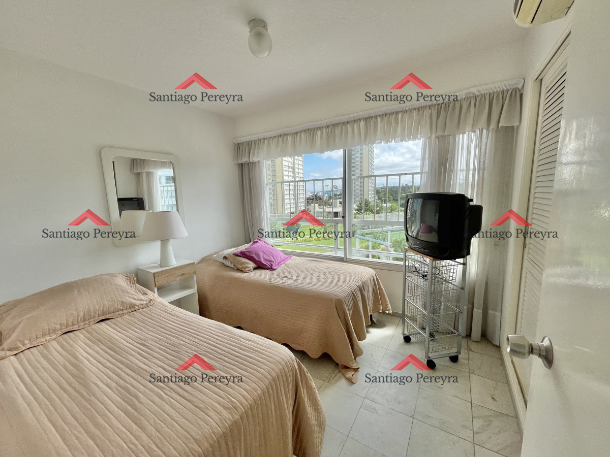 Apartamento ID.13357 - Apartamento en Venta y Alquiler, Mansa, Punta del Este, 3 Dormitorios.