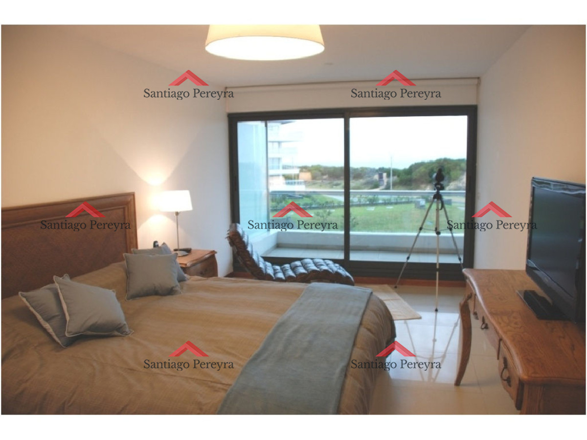 Apartamento ID.7962 - Apartamento en Venta y Alquiler, Brava, Punta del Este, 3 Dormitorios.