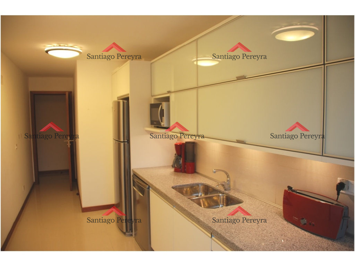 Apartamento ID.7962 - Apartamento en Venta y Alquiler, Brava, Punta del Este, 3 Dormitorios.