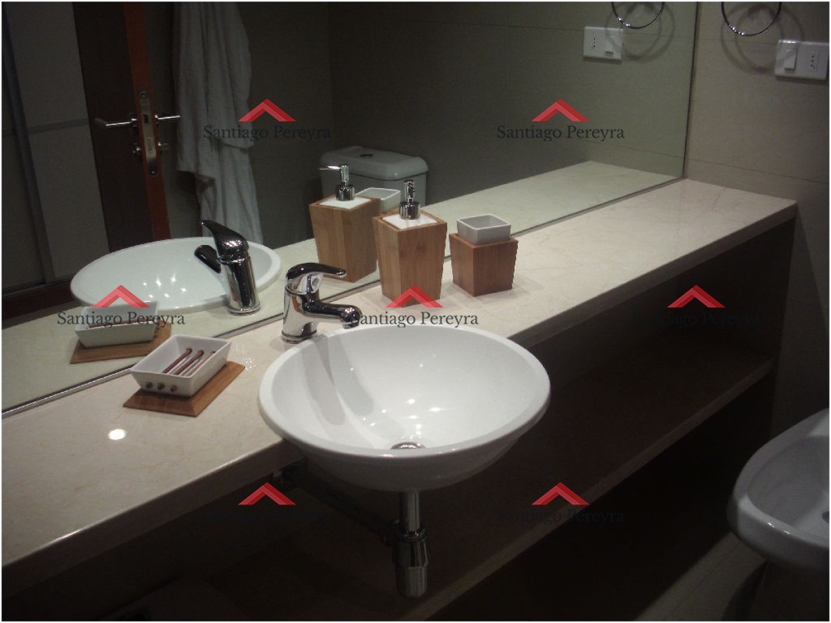 Apartamento ID.7962 - Apartamento en Venta y Alquiler, Brava, Punta del Este, 3 Dormitorios.
