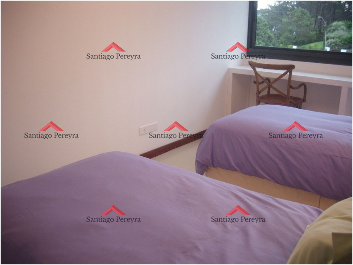Apartamento ID.7962 - Apartamento en Venta y Alquiler, Brava, Punta del Este, 3 Dormitorios.