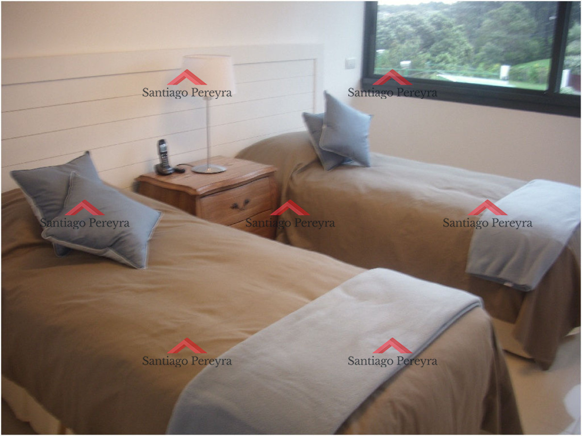 Apartamento ID.7962 - Apartamento en Venta y Alquiler, Brava, Punta del Este, 3 Dormitorios.