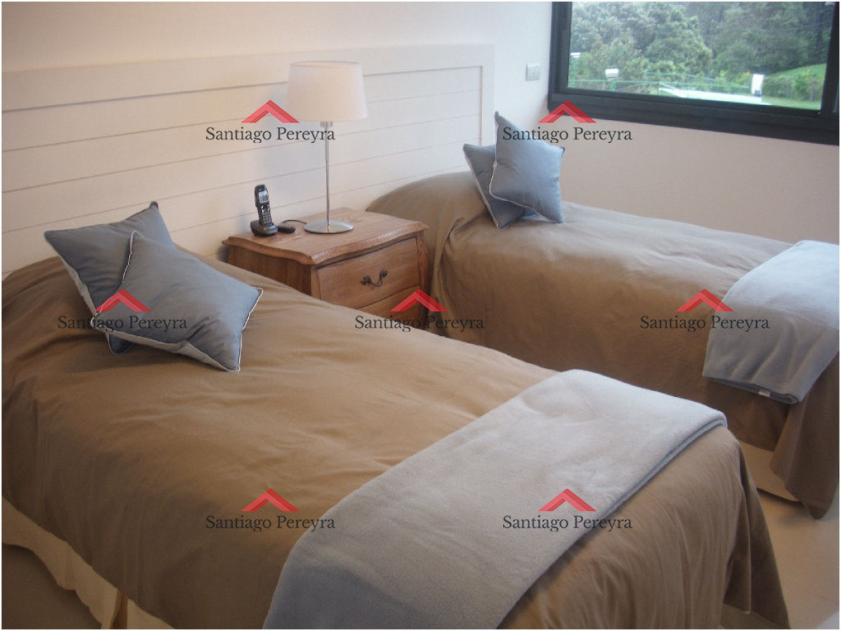 Apartamento ID.7962 - Apartamento en Venta y Alquiler, Brava, Punta del Este, 3 Dormitorios.