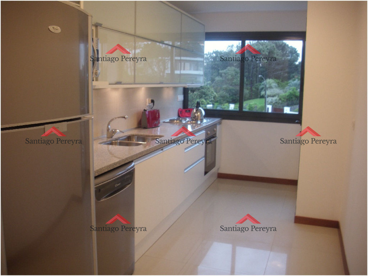 Apartamento ID.7962 - Apartamento en Venta y Alquiler, Brava, Punta del Este, 3 Dormitorios.