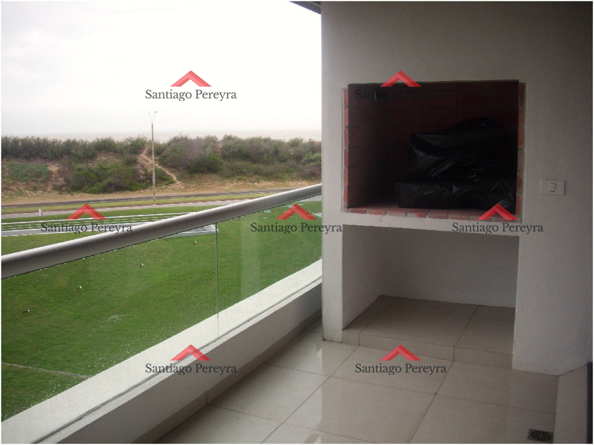 Apartamento ID.7962 - Apartamento en Venta y Alquiler, Brava, Punta del Este, 3 Dormitorios.