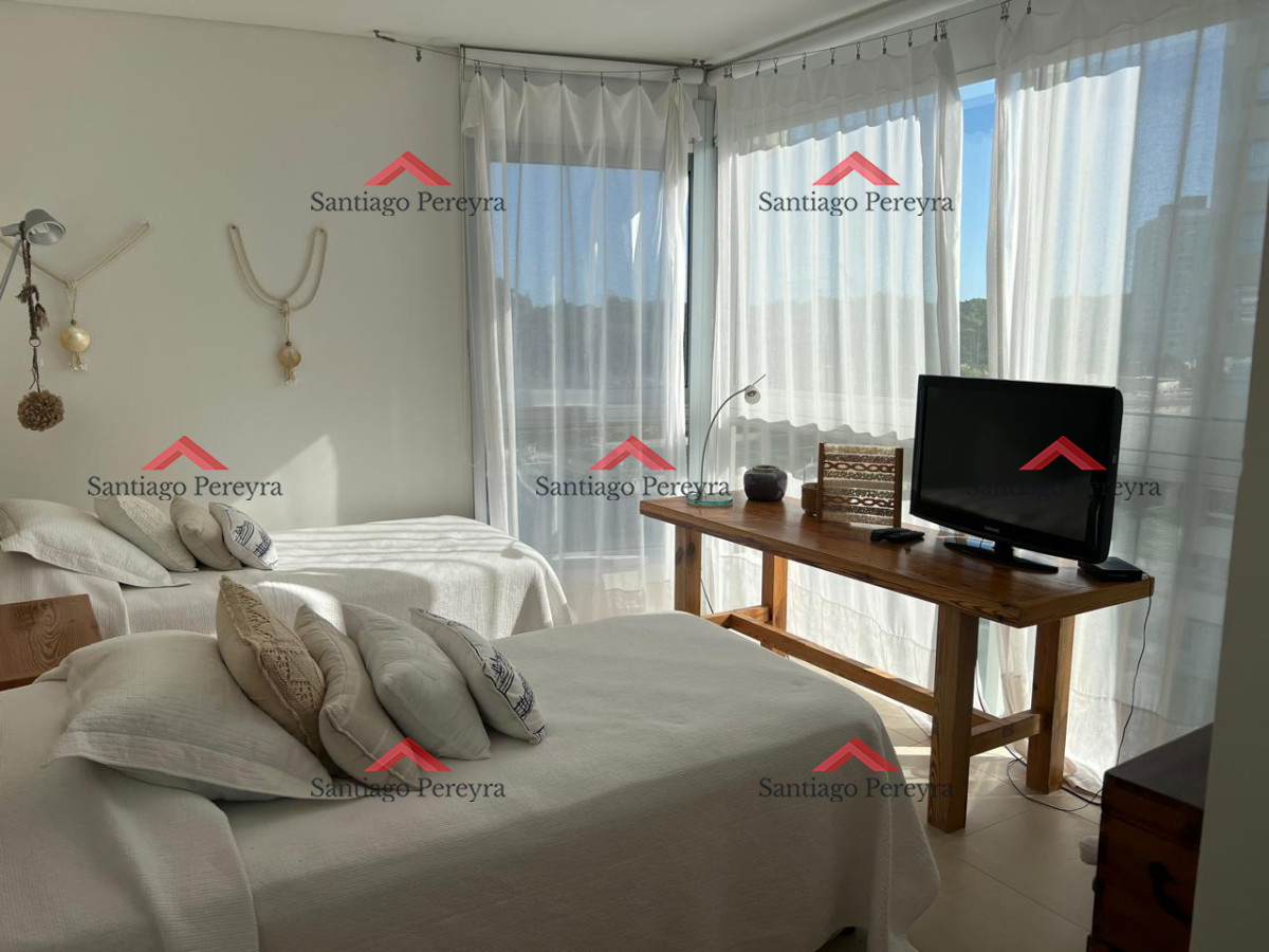 Apartamento ID.7964 - Apartamento en Venta y Alquiler, Brava, Punta del Este, 3 Dormitorios.