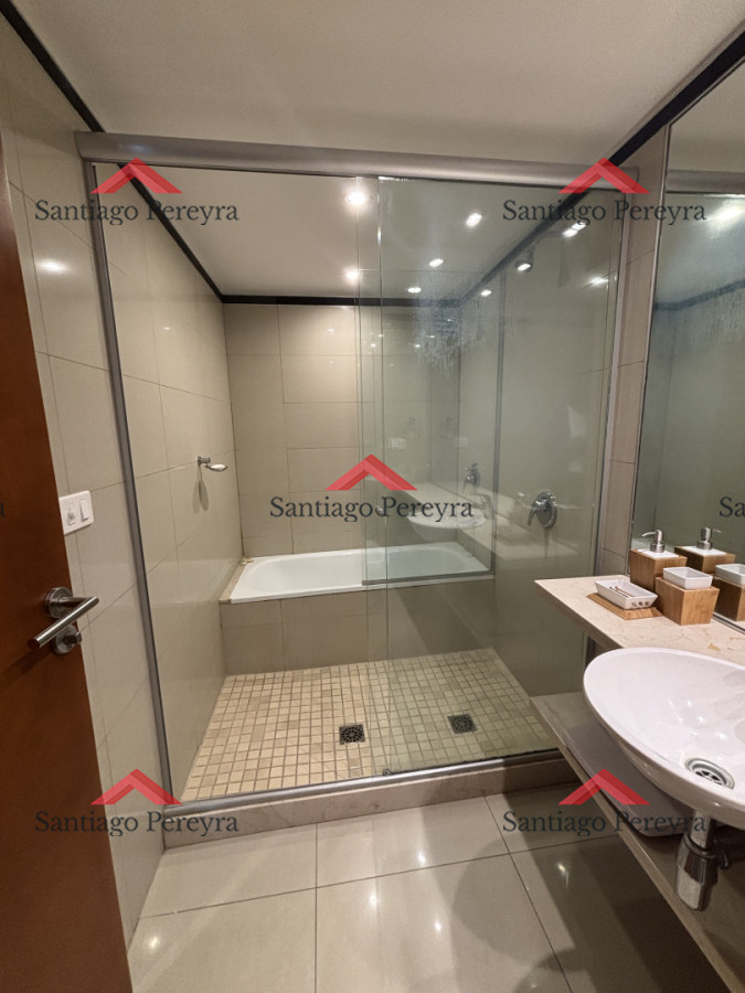 Apartamento ID.7962 - Apartamento en Venta y Alquiler, Brava, Punta del Este, 3 Dormitorios.