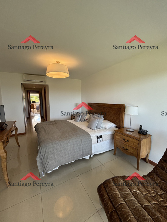 Apartamento ID.7962 - Apartamento en Venta y Alquiler, Brava, Punta del Este, 3 Dormitorios.