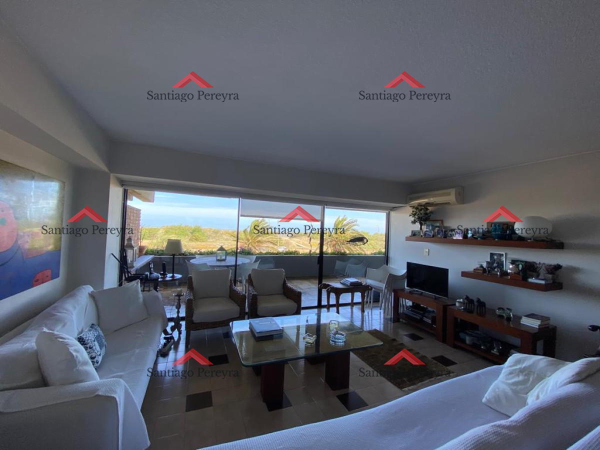 Apartamento ID.7971 - Apartamento en Venta y Alquiler, Brava, Punta del Este, 2 Dormitorios.