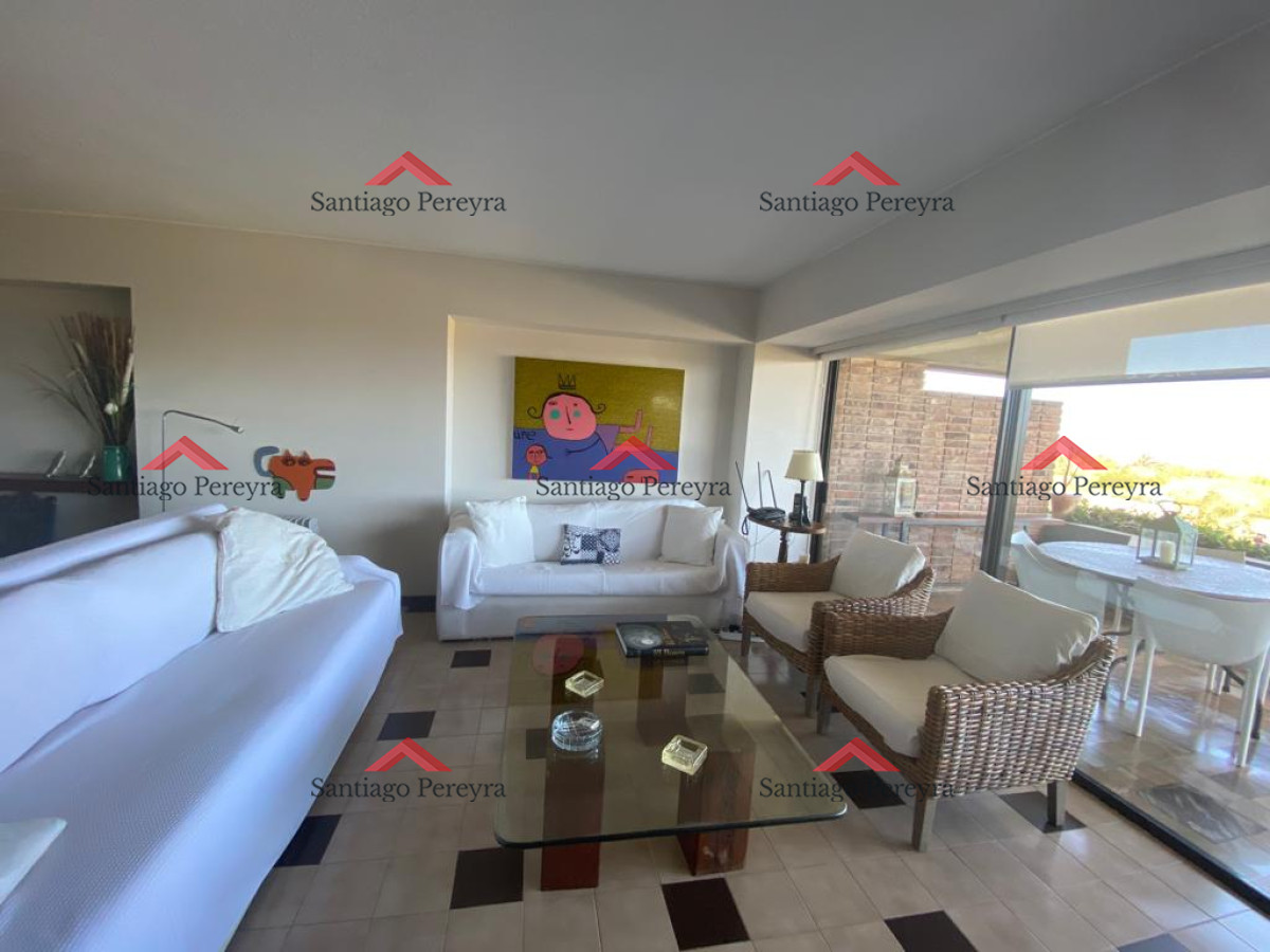 Apartamento ID.7971 - Apartamento en Venta y Alquiler, Brava, Punta del Este, 2 Dormitorios.