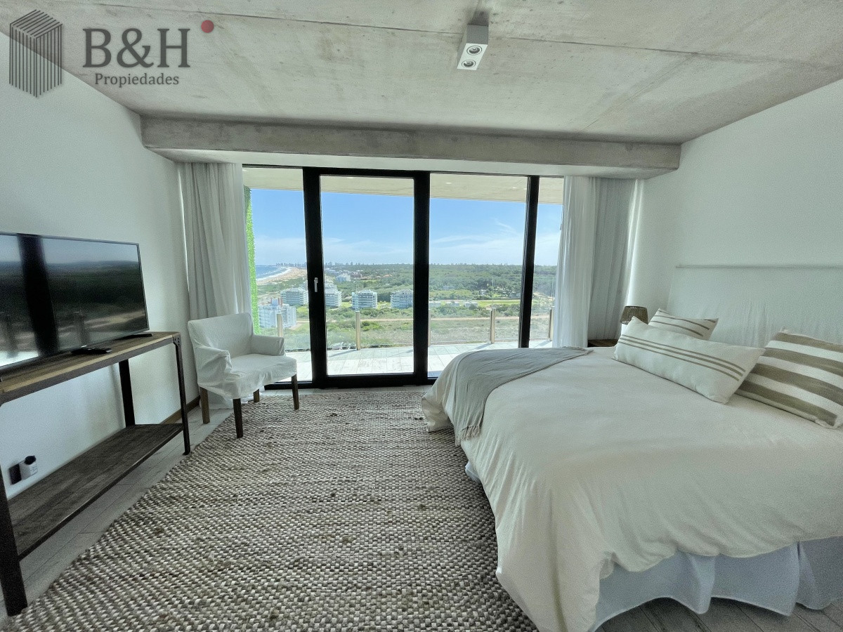 Apartamento ID.1264 - VENTA DE APARTAMENTO DE 1 DORMITORIO EN PISO ALTO EN EDIFICIO SURFSIDE PUNTA DEL ESTE