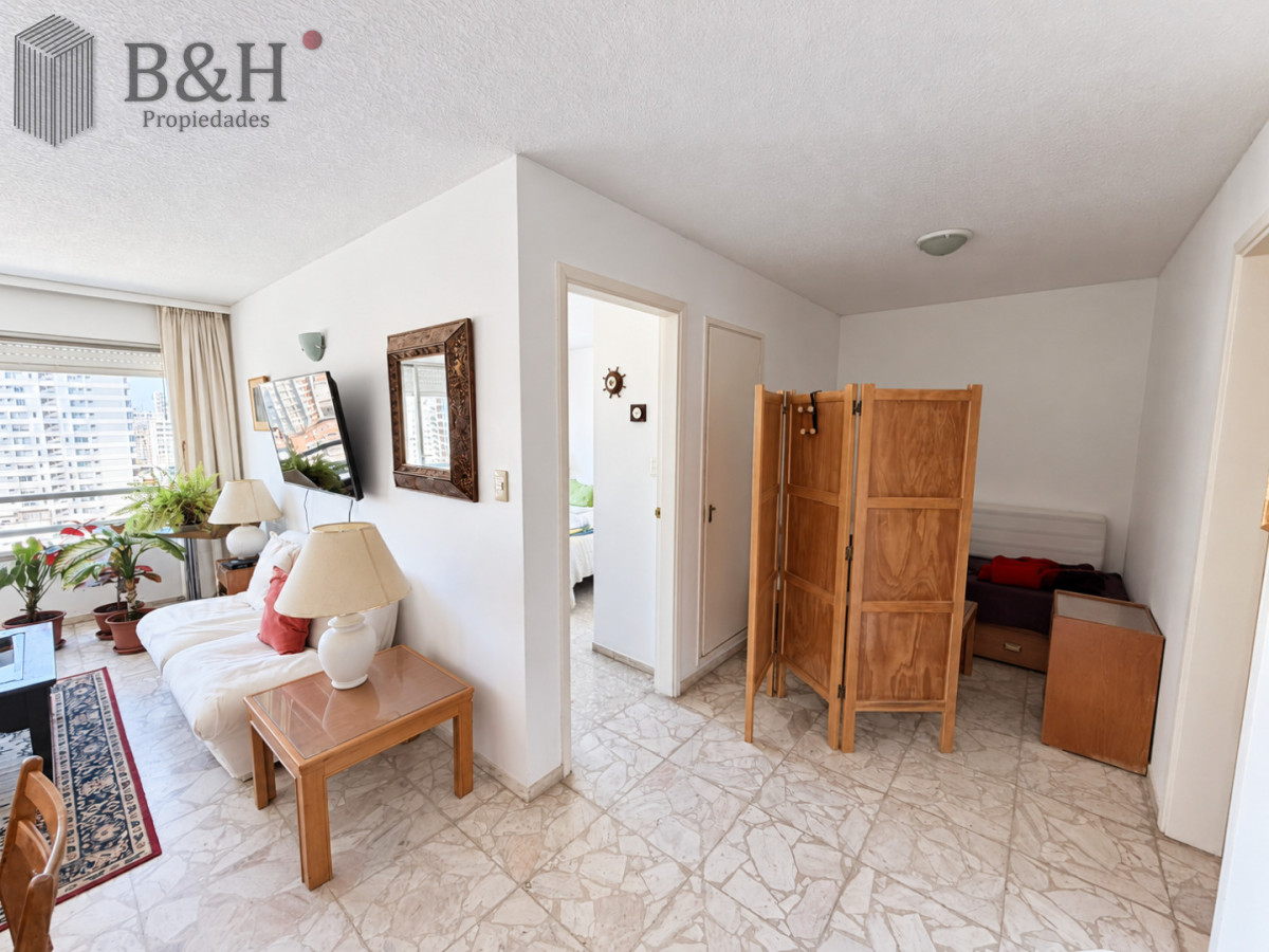 Apartamento ID.6724 - Apartamento en Venta y Alquiler, Peninsula, Punta del Este, 1 Dormitorios.