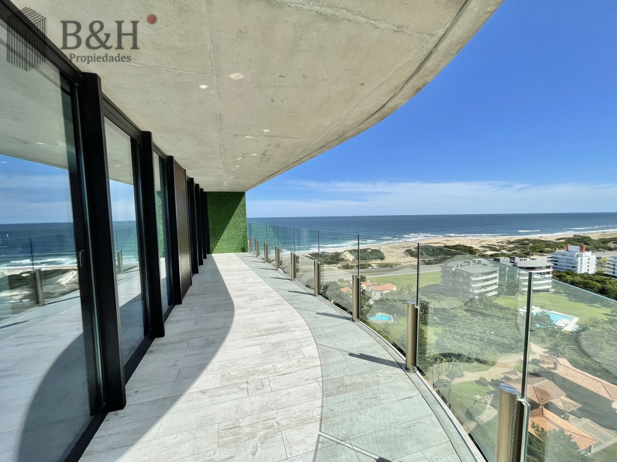 Apartamento ID.1264 - VENTA DE APARTAMENTO DE 1 DORMITORIO EN PISO ALTO EN EDIFICIO SURFSIDE PUNTA DEL ESTE