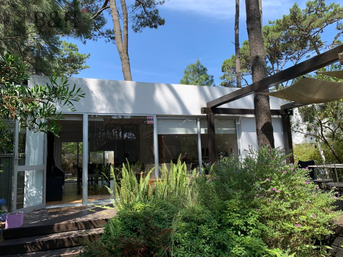 Casa ID.3692 - Casa en venta y Alquiler, Montoya, La Barra, 2 Dormitorios.