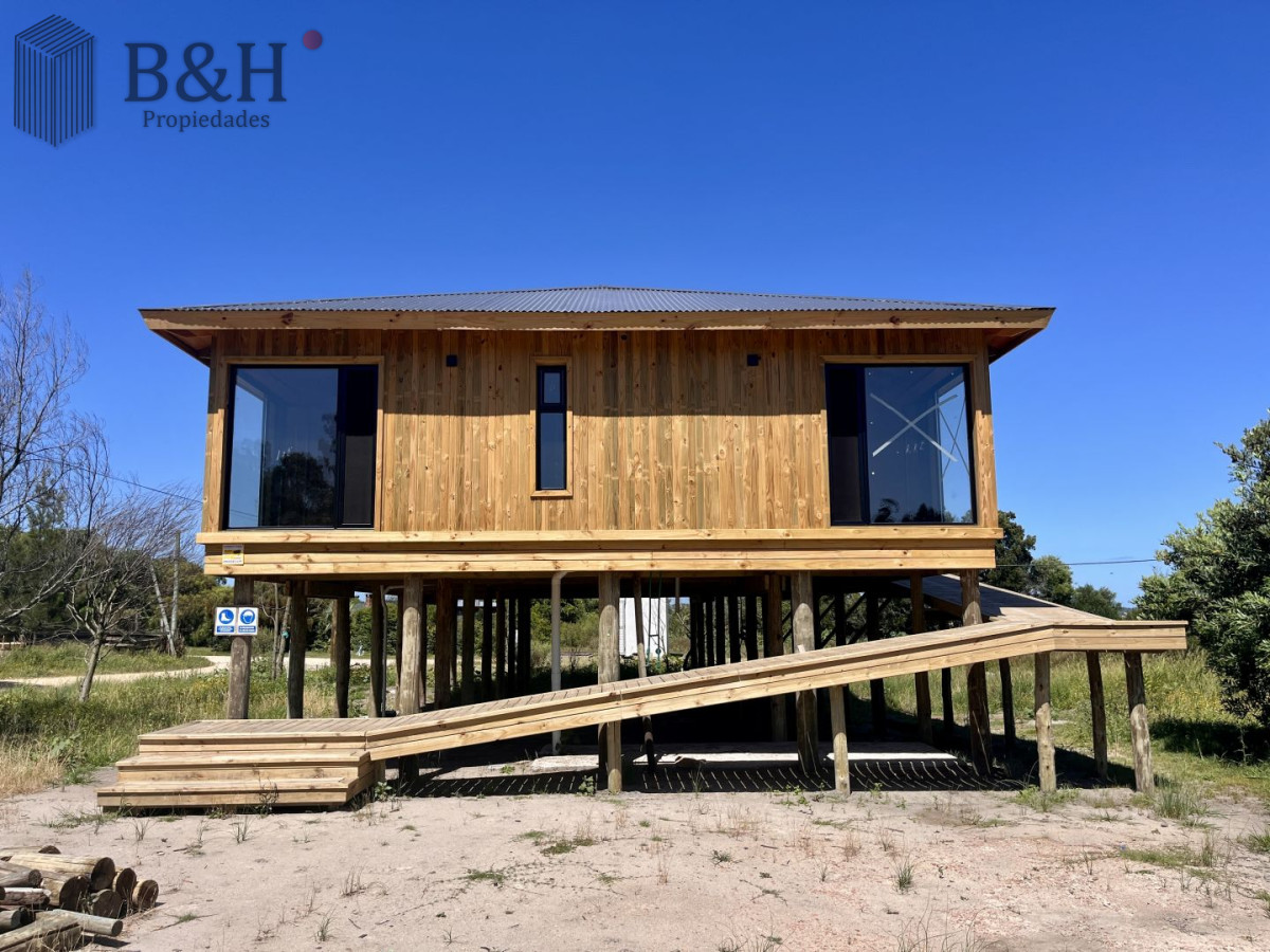 Casa ID.3691 - Venta de Casa 3 DORMITORIOS en LA ESCONDIDA, LA BARRA