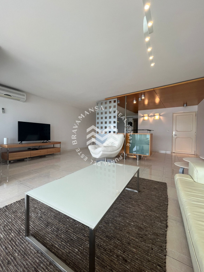 Apartamento ID.246 - Apartamento en Venta y Alquiler, Mansa, Punta del Este